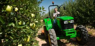 4WD Tractors John Deere 5055 E