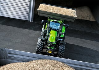 4WD Tractors DEUTZ-FAHR 6165 Agrotron RCShift