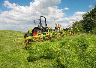 4WD Tractors Claas Elios 210 Basic 