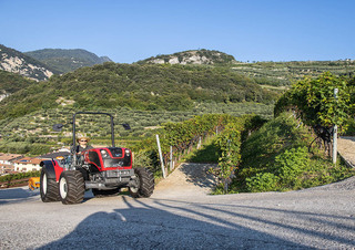 4WD Tractors Valtra F95S