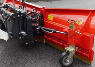 Winter Maintainance Equipment Snowploughs Adjustable Snowploughs Adler V 270