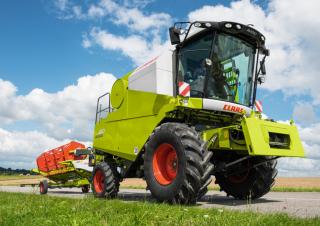 Biçer döver Claas Avero 160