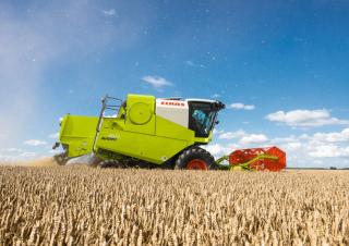 Biçer döver Claas Avero 240