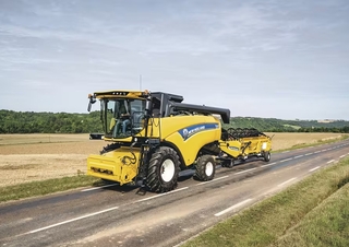 Biçer döver New Holland CX5.90