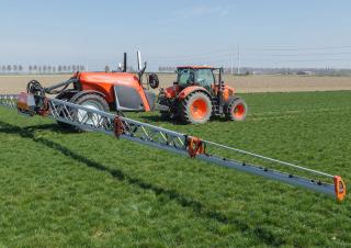 Çakma tarla pülverizatörleri Kubota XTS4-4.600l