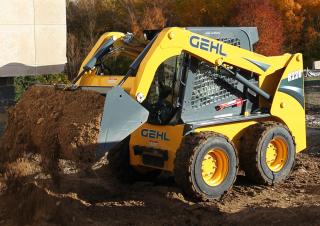 Skid Steer Loaders Gehl R220