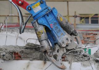 Attachments Concrete Crushers MBI CRH440