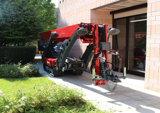 Articulating Boom Lifts Crawler Articulating Boom Lifts Hinowa TeleCrawler 22N