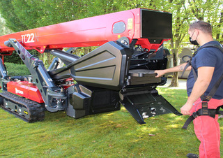 Articulating Boom Lifts Crawler Articulating Boom Lifts Hinowa TeleCrawler 22N