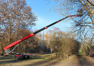 Articulating Boom Lifts Crawler Articulating Boom Lifts Hinowa TeleCrawler 22S