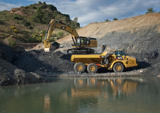 Crawler Excavators Caterpillar 352F XE