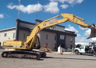 Crawler Excavators John Deere Construction 790E