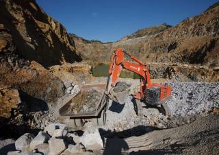 Hitachi ZX 670 LCR-3 excavator specs & dimensions (2006