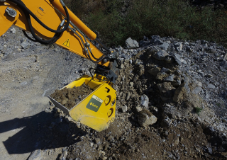 Attachments Crusher buckets Epiroc BC 2500 