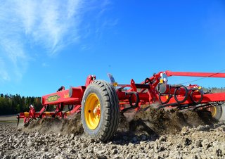 Cultivators Väderstad Swift 440