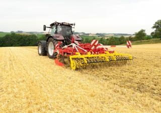 Cultivators Pöttinger Synkro 3530