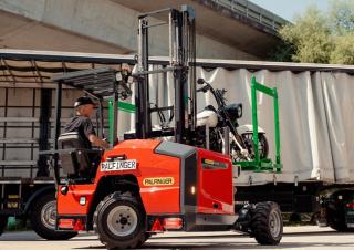Truck Mounted Forklifts Diesel Truck Mounted Forklifts Palfinger FLS 25 T