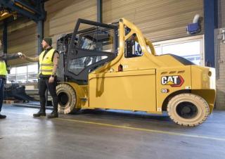 Electric forklifts Caterpillar EP14N2T