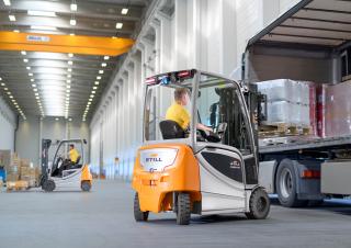 Elektrikli ön-forklift kamyonları Still RX 20-18