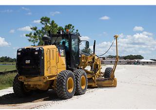 Graders Caterpillar 12M3 AWD