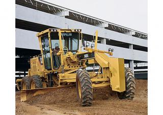 Graders Caterpillar 140K2