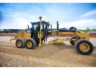Graders Caterpillar 140M AWD