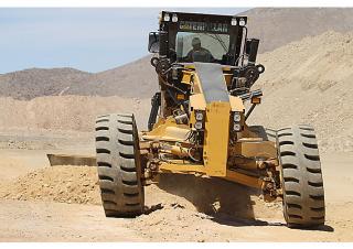 Graders Caterpillar 24M