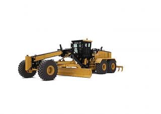 Graders Caterpillar 24M