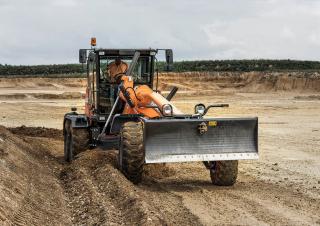 Graders Case 856C