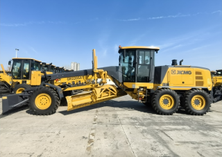 Graders XCMG GR2205AT