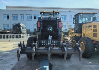 Graders XCMG GR2405T
