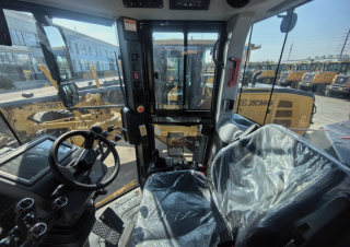 Graders XCMG GR2405T