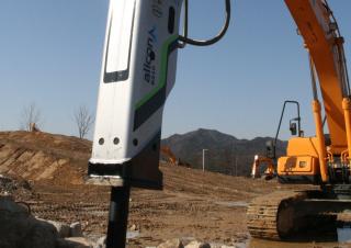 Attachments Hydraulic Breakers Daemo B210