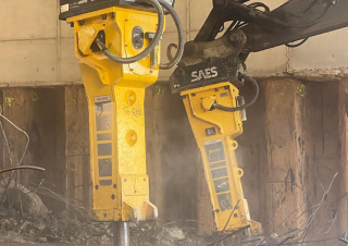 Attachments Hydraulic Breakers Epiroc HB 2000