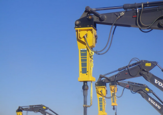 Attachments Hydraulic Breakers Epiroc HB 2000