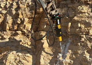 Attachments Hydraulic Breakers OSA Demolition Equipment MB 10