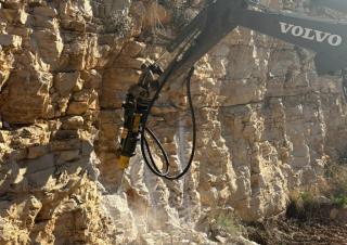 Attachments Hydraulic Breakers OSA Demolition Equipment MB 10