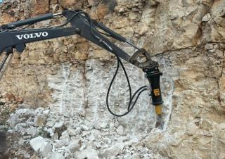 Attachments Hydraulic Breakers OSA Demolition Equipment MB 15
