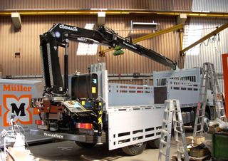 Hydraulic loading cranes Cormach 16600 E1