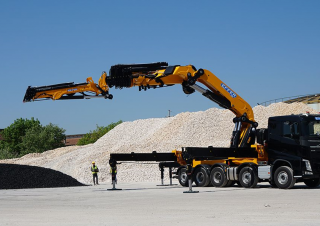 Hydraulic loading cranes Effer 2255 8S