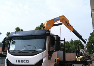 Hydraulic loading cranes Effer 80.2 3S