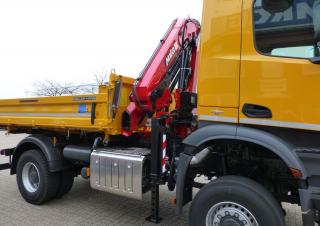 Hydraulic loading cranes MKG HLK 138 HP a5