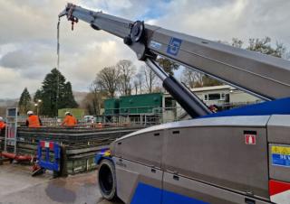 Industrial mobile cranes Valla V210R