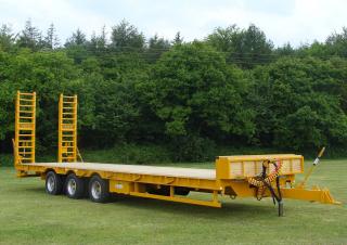 Transport technology Low bed trailers Rolland Low loader 320