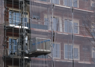 Mast Climbing Work Platforms De Jong AT75