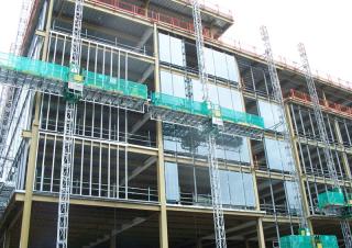 Mast Climbing Work Platforms Elevadores Alher PM 200