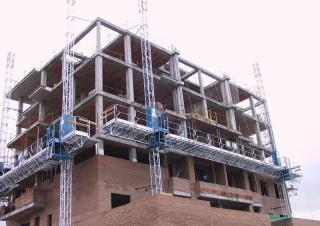 Mast Climbing Work Platforms Elevadores Alher PM 210