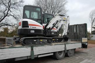 Mini Excavators Bobcat E35