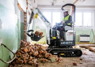 Mini Excavators Bobcat E10e