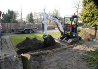 Mini Excavators Bobcat E26